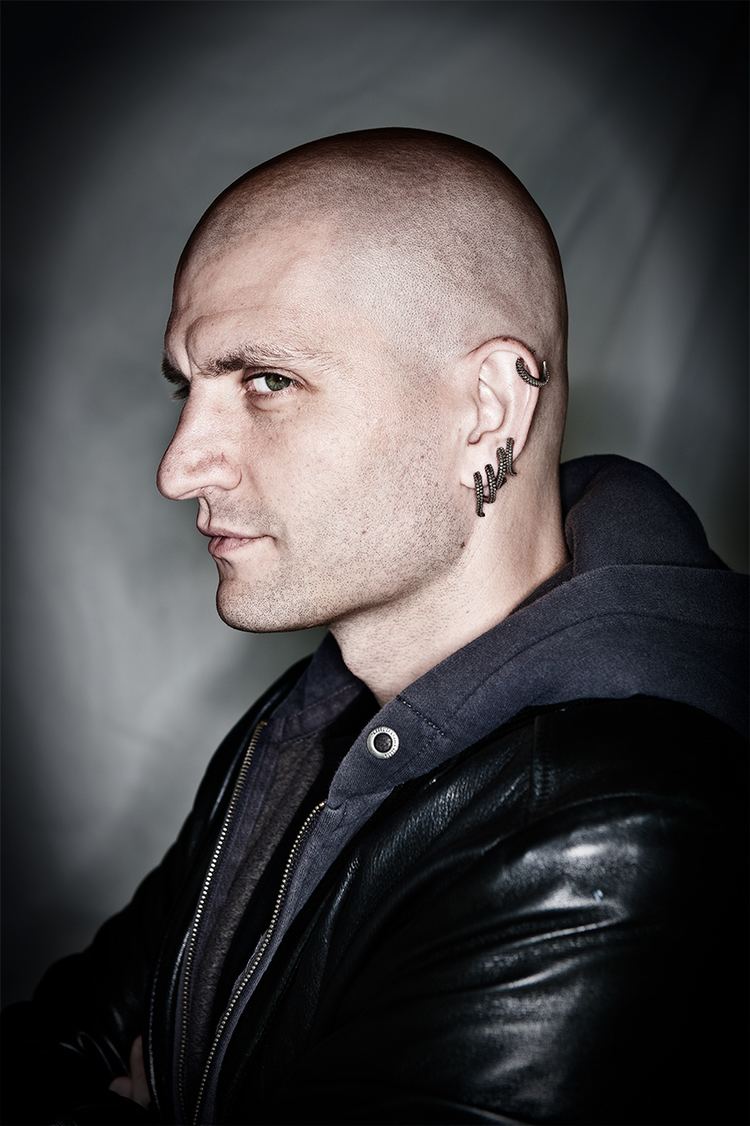 China Mieville MEET CHINA MIVILLE AT THE FOLLOWING EVENTS Tor UK