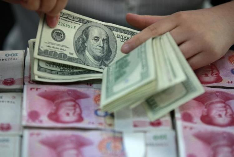 Chinese yuan As yuan weakens Chinese rush to open foreign currency accounts