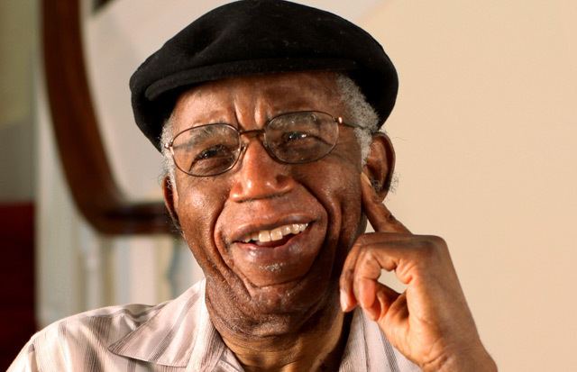 Chinua Achebe Chinua Achebe Pioneer of African Literature