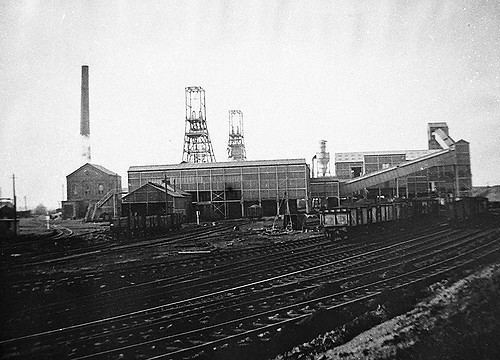 Chisnall Hall Colliery httpsc2staticflickrcom4309032260420935f2a