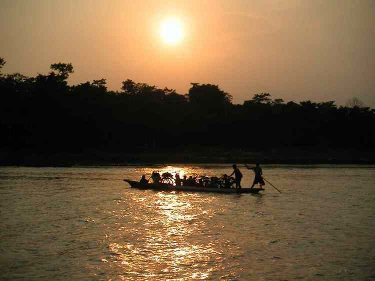 Chitwan District wwwkathmanduguesthousecomimages6ne329Chitwan