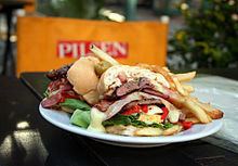 Chivito (sandwich) httpsuploadwikimediaorgwikipediacommonsthu