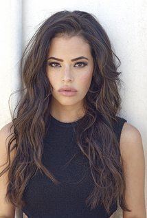 Chloe Bridges iamediaimdbcomimagesMMV5BMTAyMTkwODY2MjZeQTJ