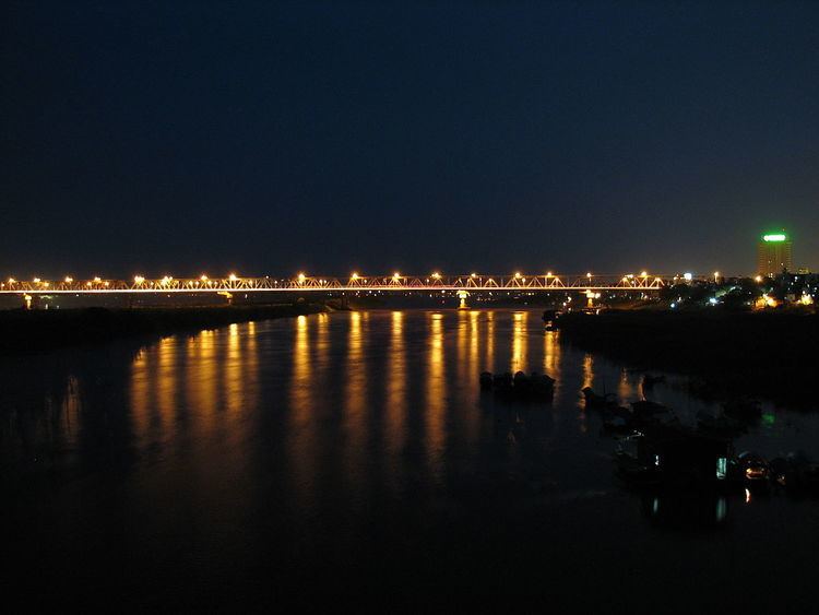 Chương Dương Bridge