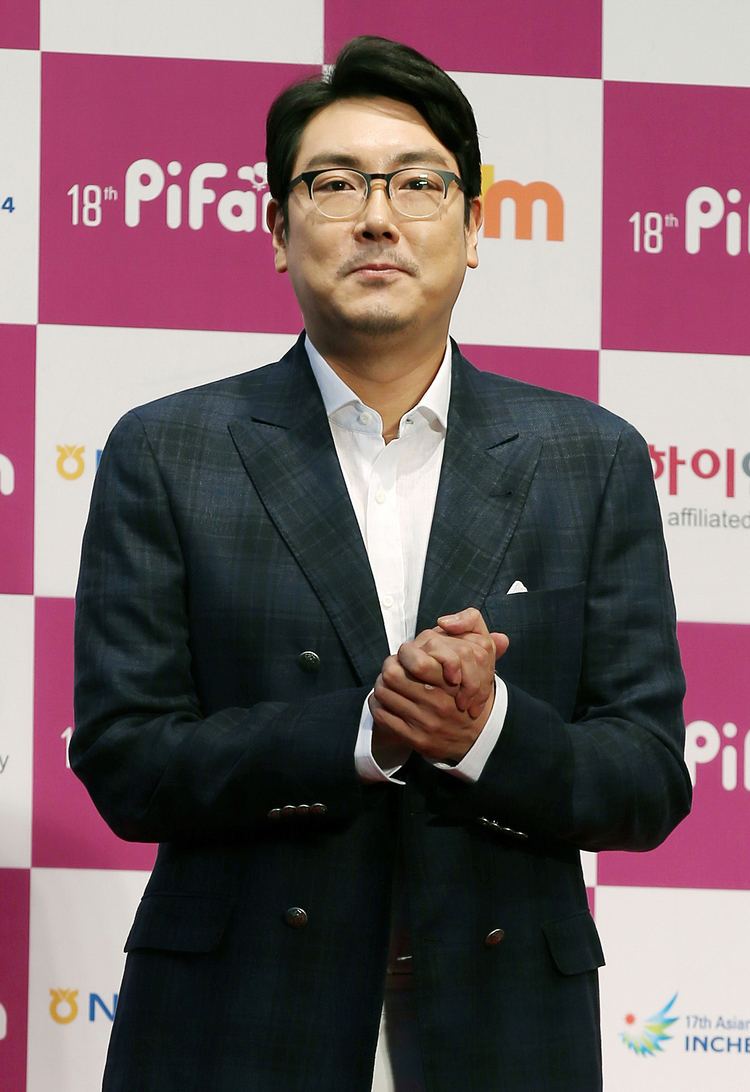 Cho Jin-woong httpsuploadwikimediaorgwikipediacommons44