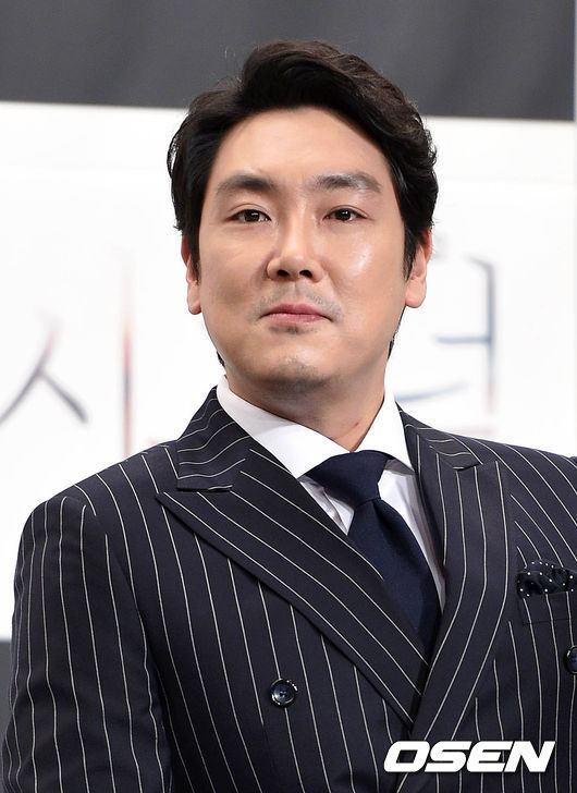 Cho Jin-woong Signal actor Cho Jinwoong to land a role on the big screen in The