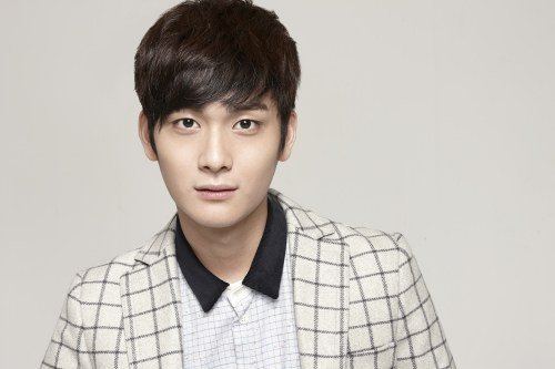 Cho Yoon-woo Jo Yoonwoo cast for quotMother39s Choicequot HanCinema The