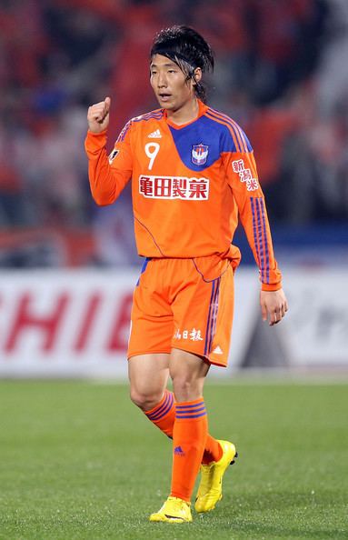 Cho Young-cheol Young Cheol Cho Pictures Kawasaki Frontale v Albirex