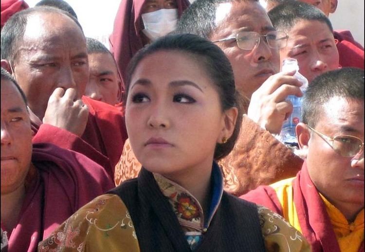 Choekyi Gyaltsen, 10th Panchen Lama 10th Panchen Lamas Daughter Rigzin Wangmo Visited Quake Hit Areas