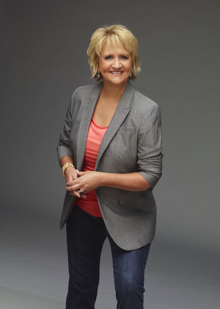 Chonda Pierce JBU Welcomes 39Learning to Laugh Again39 with Chonda Pierce