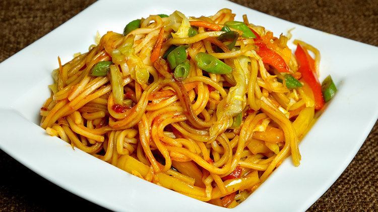 Chow mein Vegetable Hakka Noodles Chow Mein Manjula39s Kitchen Indian