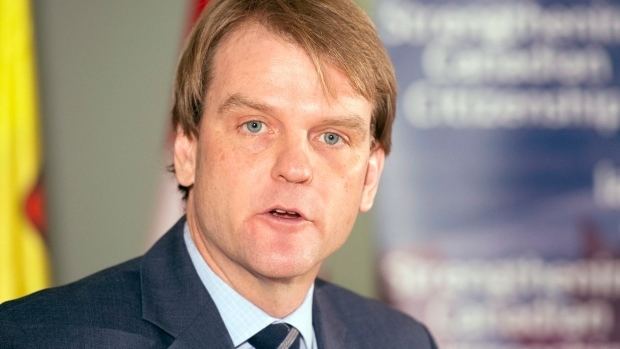 Chris Alexander (politician) Skilled immigrants to be offered 39express entry39 to Canada