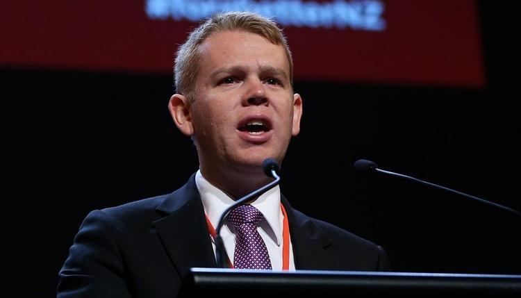 Chris Hipkins Bill English condemns Labours Chris Hipkins in Aussie citizenship