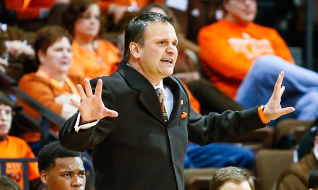 Chris Jans Video shows Bowling Green coach Chris Jans slapping womans buttocks