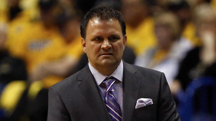 Chris Jans New Mexico State hires Wichita State assistant Chris Jans to replace