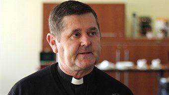 Chris Riley (priest) Significant money to go to school for troubled youth ABC Illawarra