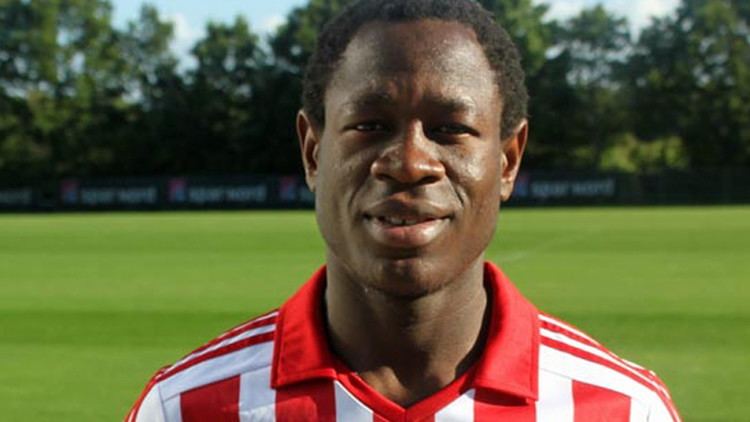 Christian Bassogog Christian Bassogog el jugador cameruns que ha sido viral