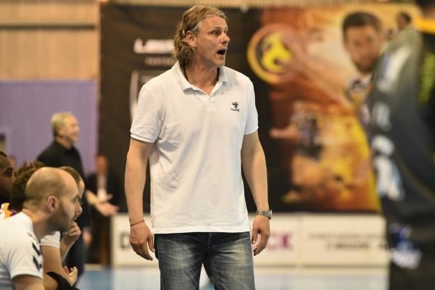Christian Gaudin (handballer) Un trophe pour Christian Gaudin Handball ROU