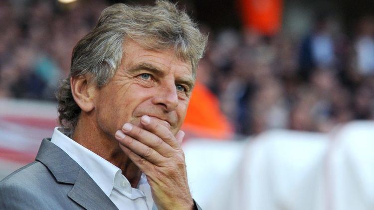 Christian Gourcuff Christian Gourcuff Swapping Ligue 1 Warriors for Desert