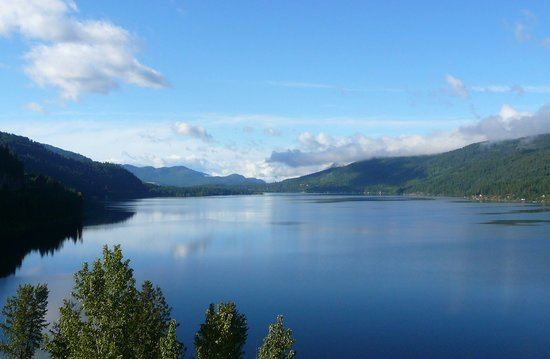 Christina Lake, British Columbia httpsmediacdntripadvisorcommediaphotos01