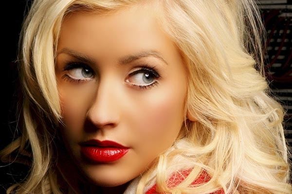 Christina Singer Christina Aguilera Sings In Spanish On New Song La Casa