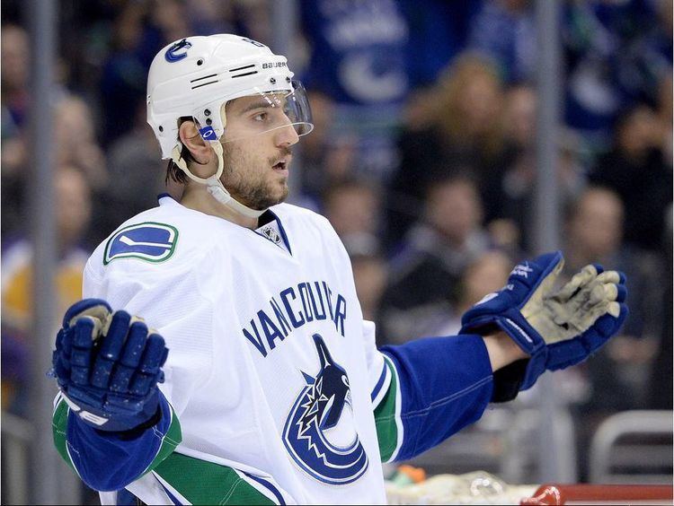 Christopher Tanev Chris Tanev is a really good defenceman which is why the Vancouver
