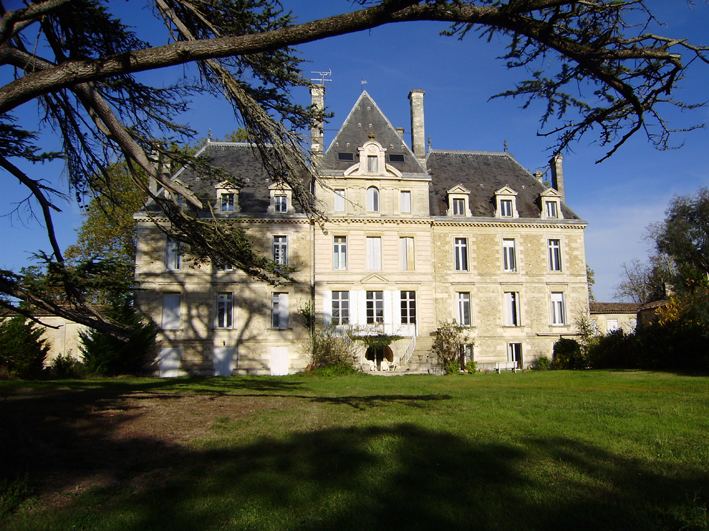 Château de Respide httpsstatic1squarespacecomstatic51b20f54e4b