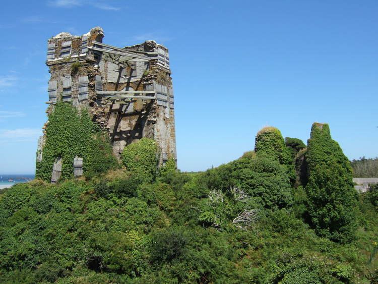Château de Trémazan uploadwikimediaorgwikipediacommonsff6Chatea