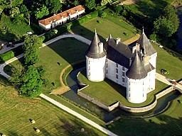Château des Bories Les Chteaux du Prigord vus du ciel Chteau des Bories Antonne