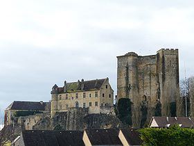 Château d'Excideuil httpsuploadwikimediaorgwikipediacommonsthu