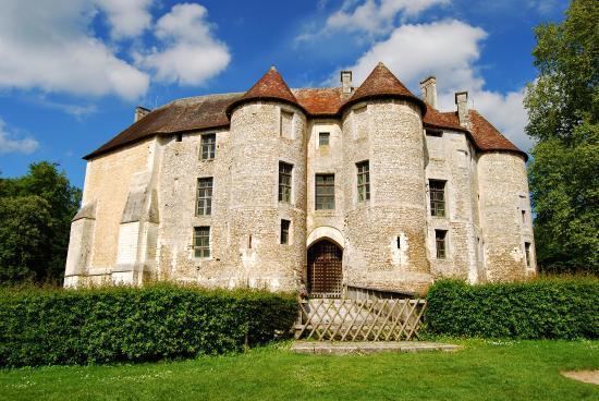 Château d'Harcourt httpsmediacdntripadvisorcommediaphotos09