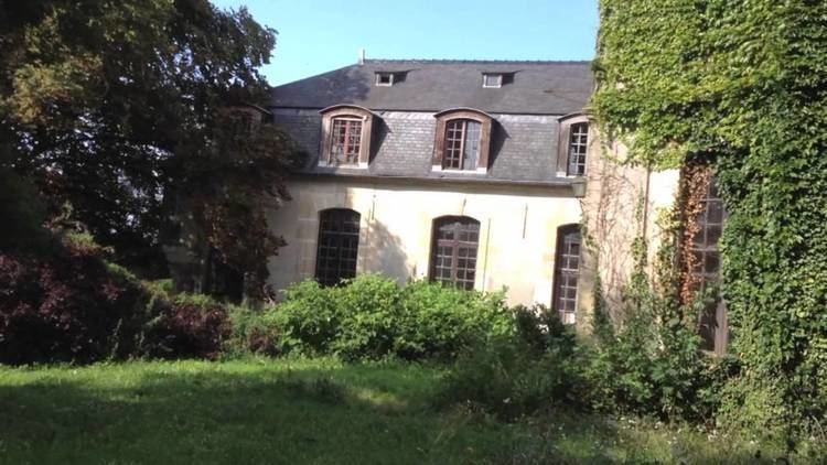 Château d'Hérouville Visite clandestine au chteau d39Hrouville YouTube