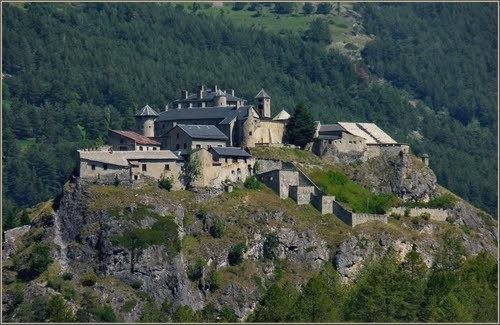 Château-Ville-Vieille mw2googlecommwpanoramiophotosmedium58952201jpg