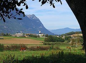 Châteauneuf, Savoie httpsuploadwikimediaorgwikipediacommonsthu
