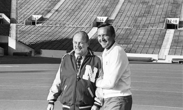 Chuck Fairbanks Oklahoma football Sooner coaching legend Chuck Fairbanks dies at