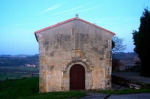 Church of Santa María de Junco httpsuploadwikimediaorgwikipediacommonsthu