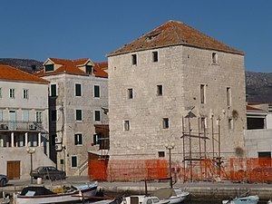 Cippico Castle httpsuploadwikimediaorgwikipediacommonsthu