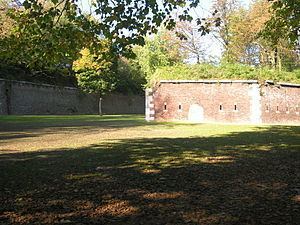 Citadel of Liège httpsuploadwikimediaorgwikipediacommonsthu