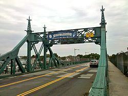 City Island Bridge httpsuploadwikimediaorgwikipediacommonsthu