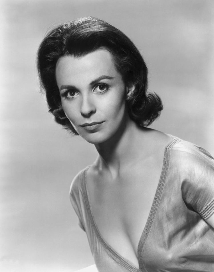 Claire Bloom Claire BloomAnnex