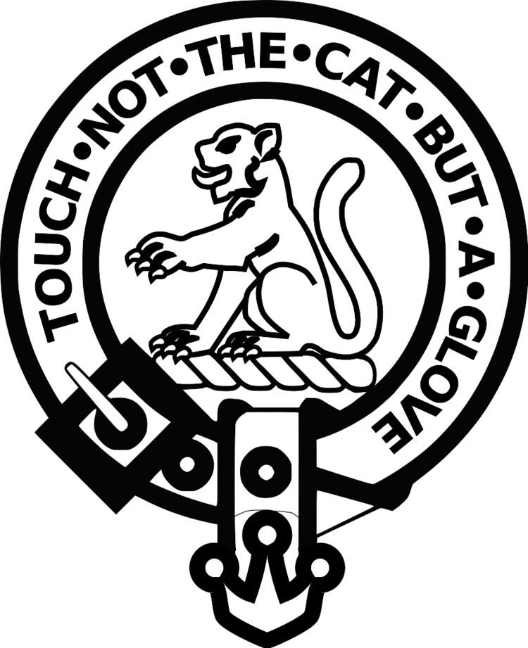 Clan Macpherson FileClan member crest badge Clan Macpherson 2svg Wikimedia Commons