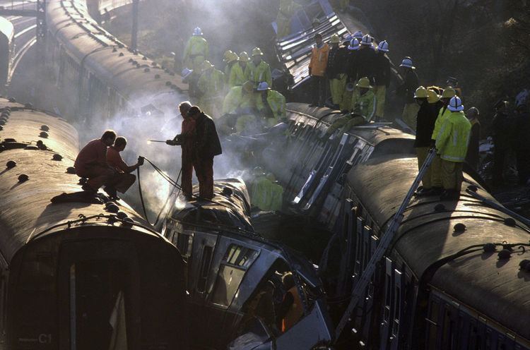 Clapham Junction rail crash Clapham Junction Rail Disaster 25th Anniversary PICTURES The