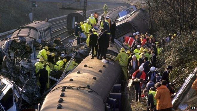 Clapham Junction rail crash Clapham rail disaster Exfirefighter remembers train crash BBC News