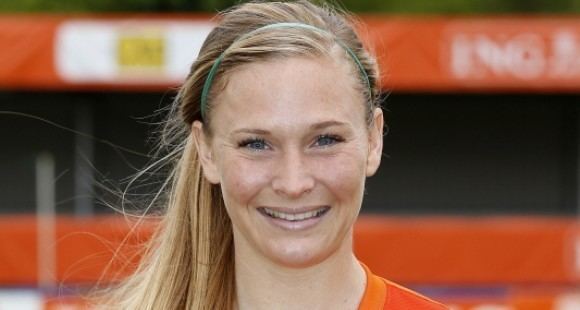 Claudia van den Heiligenberg Claudia van den Heiligenberg nieuwe Bundesligaster