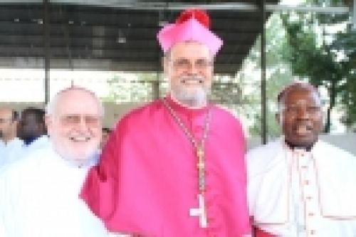 Claudio Dalla Zuanna Archbishop Claudio Dalla Zuanna receives pallium