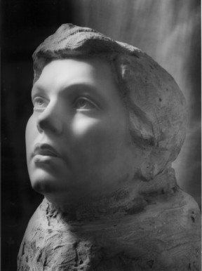 "The soul and its garment" sculpted by Claudio Granzotto in 1927