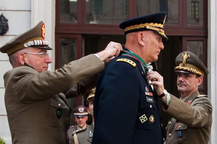 Claudio Graziano FileItalian Army Chief of Staff Lt Gen Claudio Graziano left