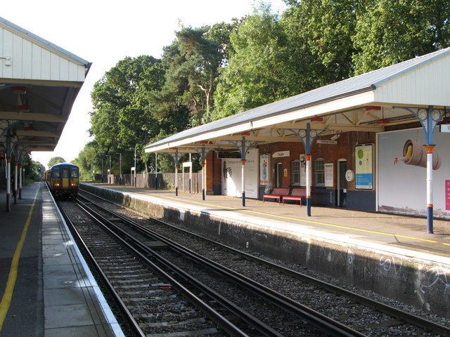 Claygate railway station