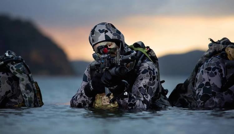 Clearance diver Australian Navy Clearance Divers surveillance exercise EPE
