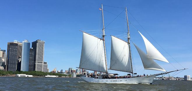 Clipper City (schooner) httpswwwmanhattanbysailcomimages1271770271